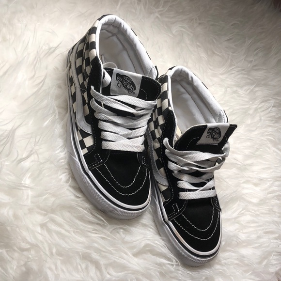 Vans - Picture 2 of 3